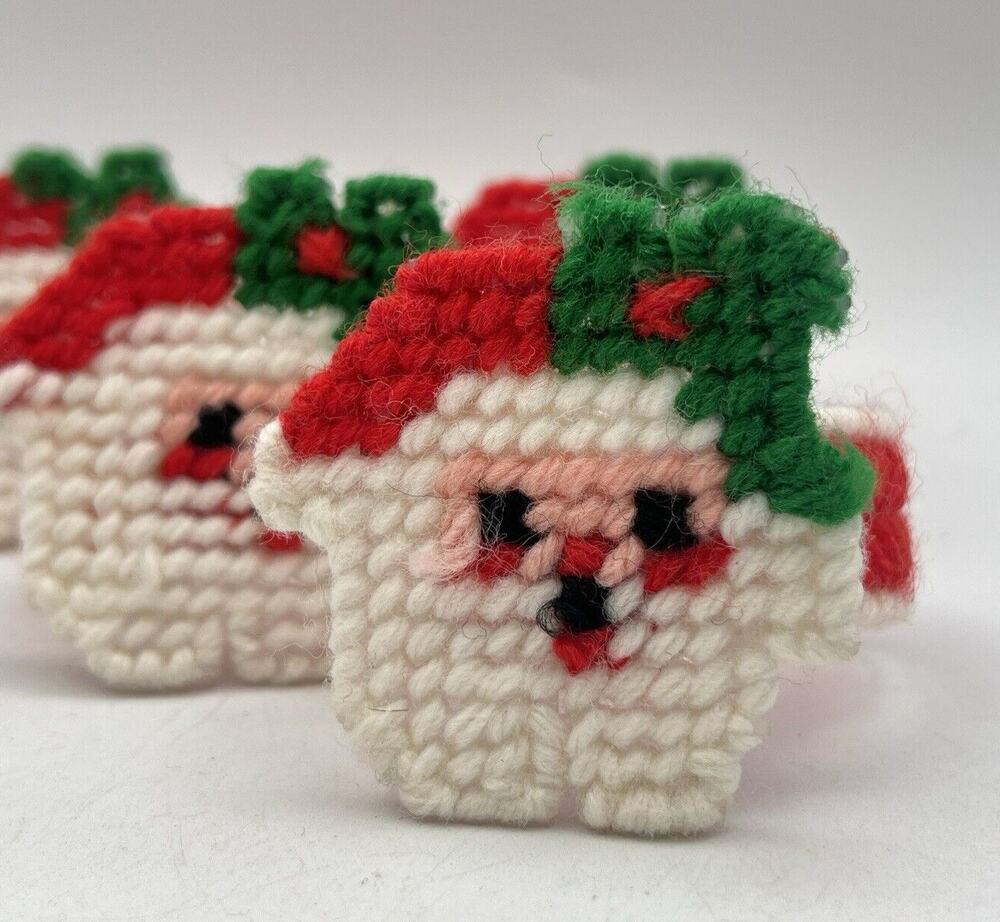 Set 4 Vtg Christmas Needlepoint Santa Claus Napkin Rings Cottagecore Kitsch
